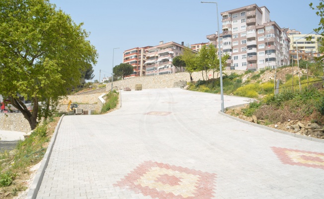 GEMLİK BELEDİYESİ YOL YAPIM ÇALIŞMALARINI SÜRDÜRÜYOR