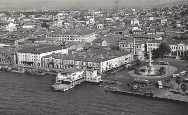 İzmir'de 52 yıl önce yıkılan İdadi Mektebi binası yeniden yapılacak