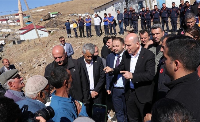 İçişleri Bakanı Soylu, Ardahan'da depremden etkilenen köylerde inceleme yaptı