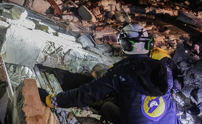 Suriye'de depremde en az 427 kişi öldü, yüzlerce kişi yaralandı