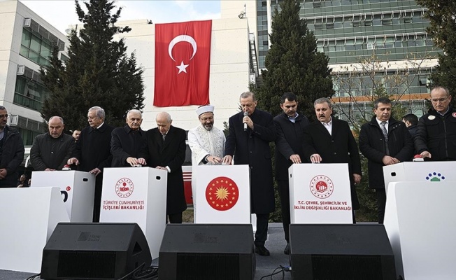 Depremden etkilenen 11 ilde yapılacak ilk konutların temeli atıldı