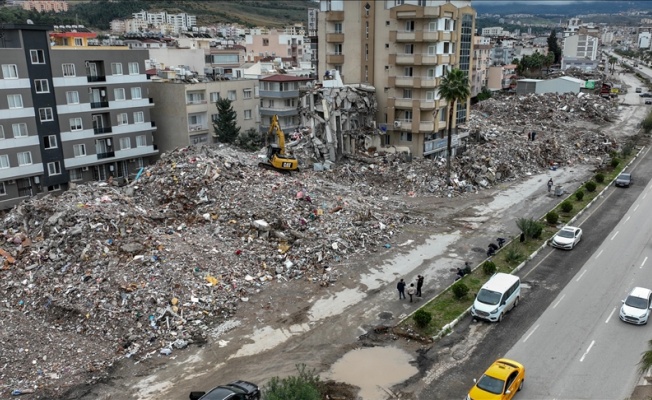 Yıkılan binalarla ilgili soruşturmalarda 284 kişi tutuklandı