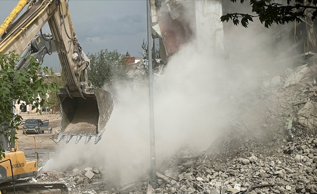 Hatay'da 1200'e yakın kişinin öldüğü sitenin yapı denetim sorumlusundan "Kusursuzum" savunması