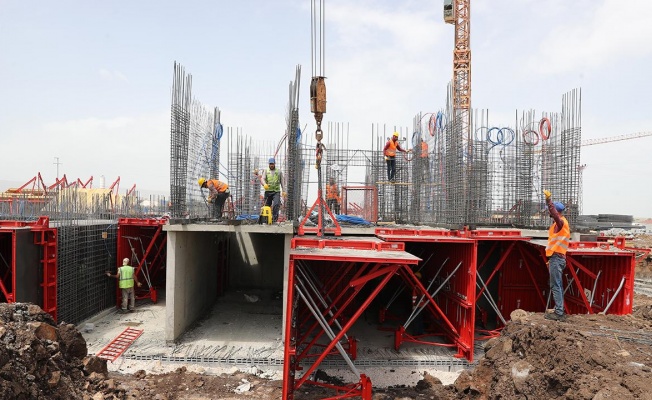 Diyarbakır'daki deprem konutlarının inşası sürüyor