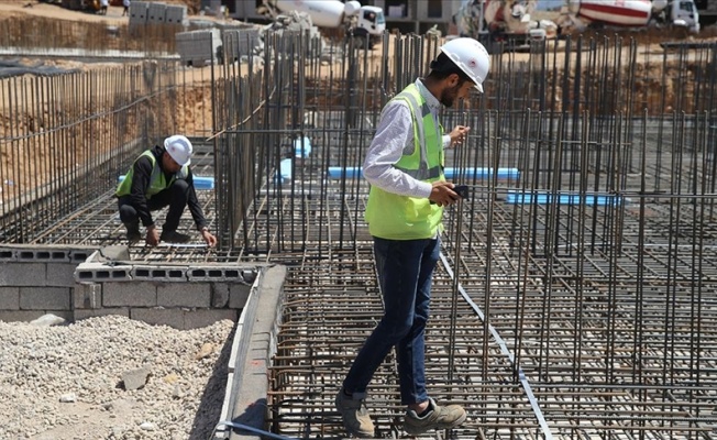 Depremzede mühendis Malatya'da afet konutlarının inşasında görev yapıyor