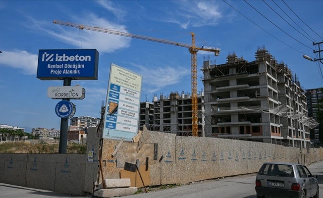 İzmir Büyükşehir Belediyesinin konut projesinde "imalat hatası" belirlenen bölüm yıkılacak