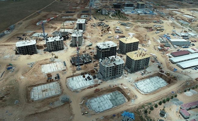 Malatya'da depremzedeler için 757 blokta konutlar yükseliyor