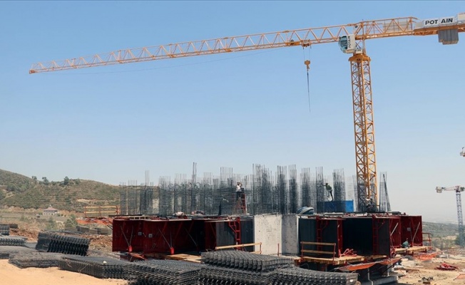 Hatay'da inşasına başlanan 30 bin 749 kalıcı konutta çalışmalar sürüyor