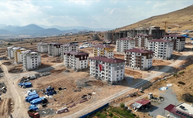 Afşin'de afetzedeler için inşa edilen 3 bin 600 konut kasımda teslim edilecek