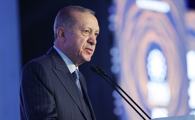 Cumhurbaşkanı Erdoğan: Önümüzdeki aylardan itibaren deprem konutlarının hak sahiplerine teslimine başlayacağız