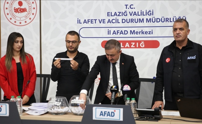 Elazığ'da 254 deprem konutu ve 43 iş yeri için kura çekildi