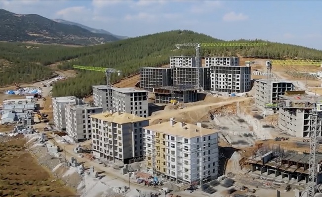 Gaziantep'te 24 bin 977 afet konutu ve köy evinin yapımı hızla sürüyor