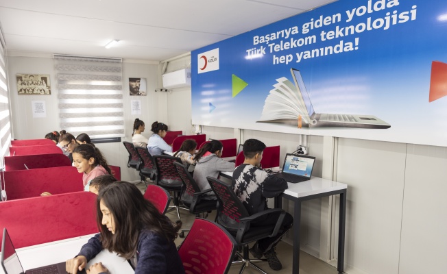 Türk Telekom ve Kızılay’dan   deprem bölgesi öğrencilere motivasyon