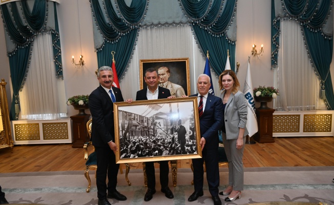 CHP Genel Başkanı Özel, “Bozbey, 100 güne çok önemli hizmetler sığdırdı”