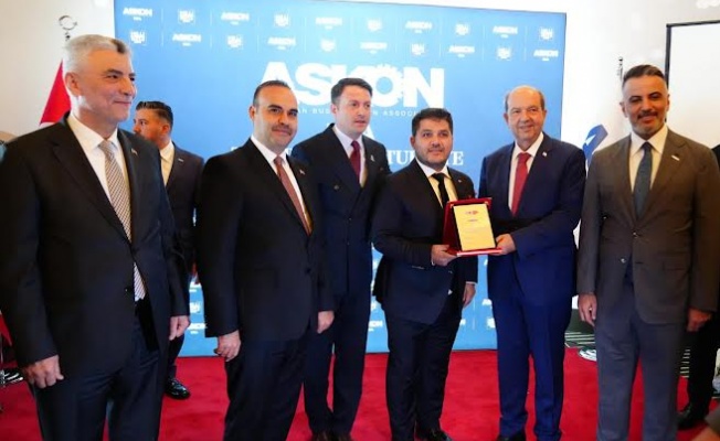 KKTC CUMHURBAŞKANI TATAR’DAN ART’YE TEŞEKKÜR PLAKETİ