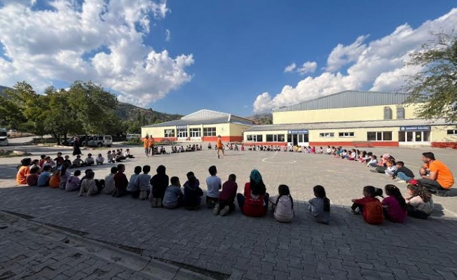 30 KÖYDE 1276 ÇOCUK, 242 KADIN VE 39 ERKEK İLE GÖRÜŞÜLDÜ