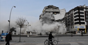 Malatya'da depremlerde yıkılan binalardan 371'inin enkazı kaldırıldı