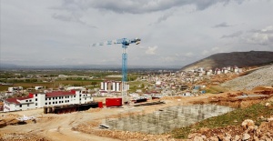 İkinci depremin merkez üssü Elbistan'da kalıcı konutlar yükseliyor