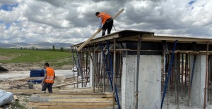 Malatya'da depremzedeler için köy tipi konutların inşası sürüyor