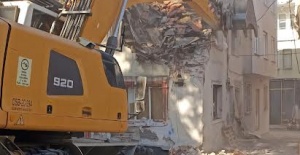 Metruk bina yıkımları hız kazandı