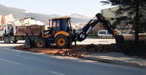Gemlik Belediyesi'nden asfalt ve kaldırım atağı